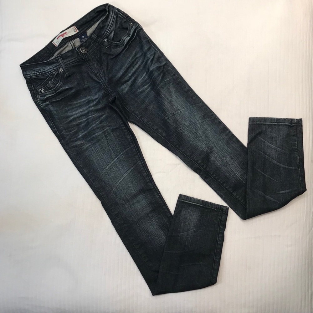 ❤️ EUC T FIVE Dark Denim Jeans Size 0 ❤️